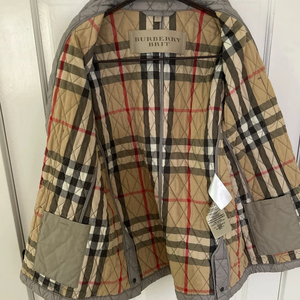Burberry Quilted Men's Jacket in Herons (size XL) - Picture 6 of 14